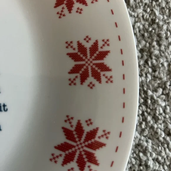 Red Snowflake The Giving Plate - Picture 4 of 4